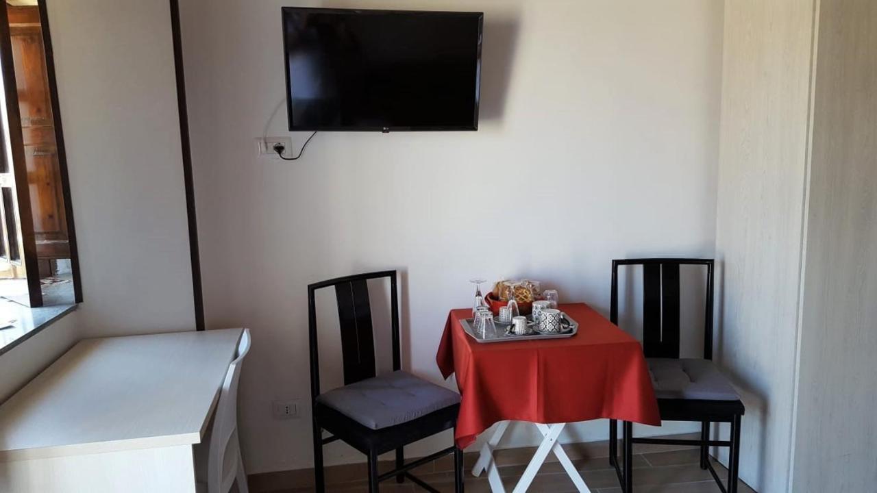 Casa Vacanze Mm Rooms ชิลลา ภายนอก รูปภาพ