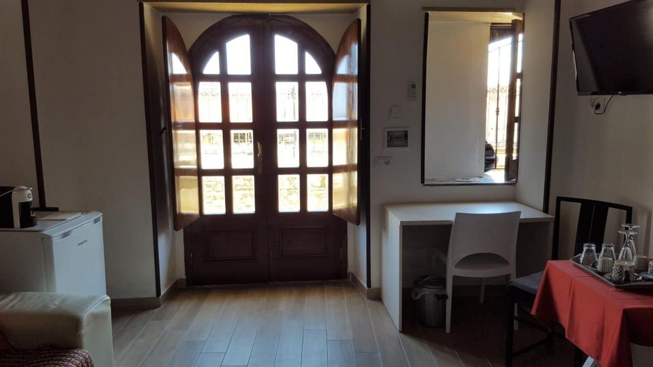 Casa Vacanze Mm Rooms ชิลลา ภายนอก รูปภาพ